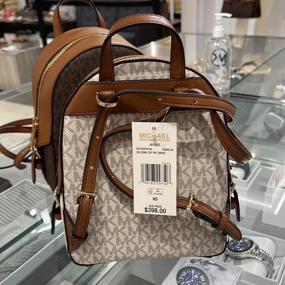 Michael Kors Ladies Backpack Bag Jaycee XS Conv Zip Backpack Vanilla - Picture 2 of 16
